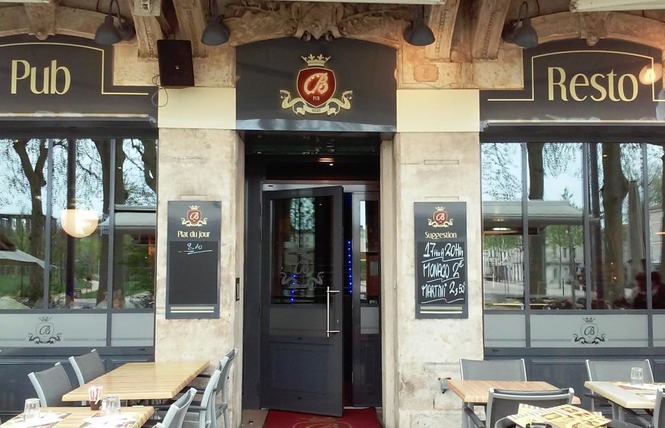 Accueil - B Pub, Bar Restaurant à Niort Place De La Brèche - LE B-PUB